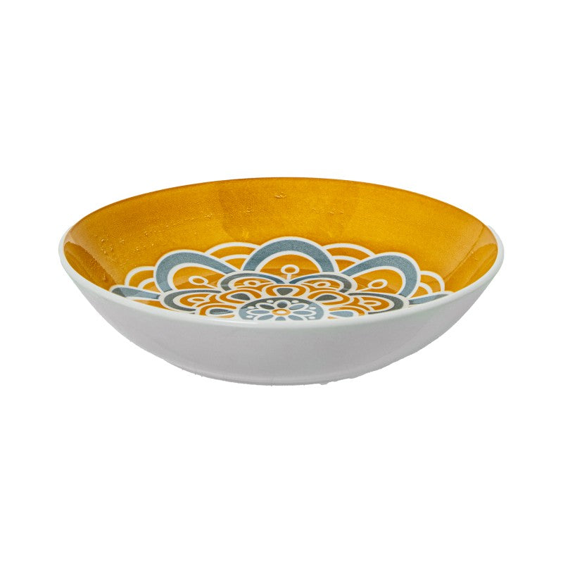 Tazón hondo de porcelana amarillo con detalles de mandala azul y naranja, vista en ángulo