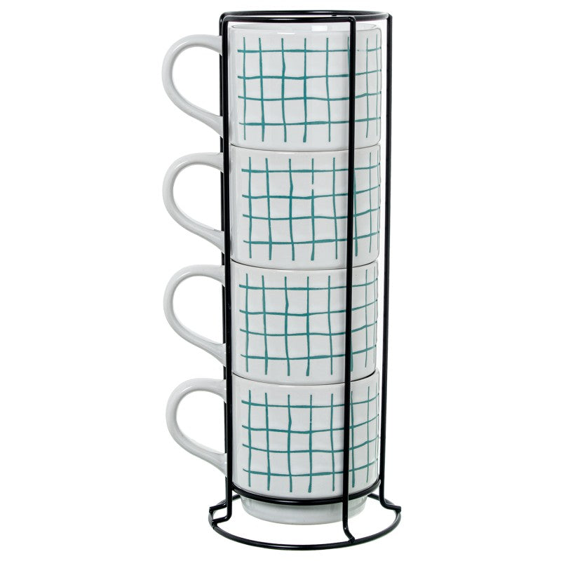 Set de 4 mugs de cerámica blanca con estampado de cuadros verdes, apilados en soporte metálico negro