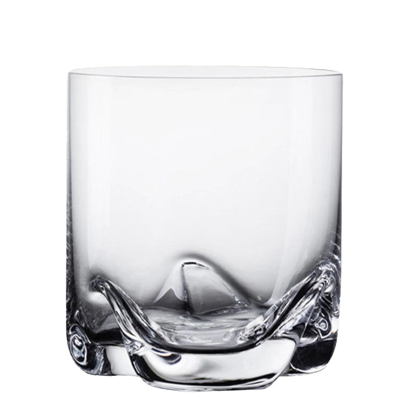 Detalle individual del vaso de cristal Bohemia con base facetada