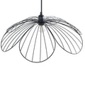 Lámpara de techo de metal negro con varillas en forma de pétalos abiertos tipo flor