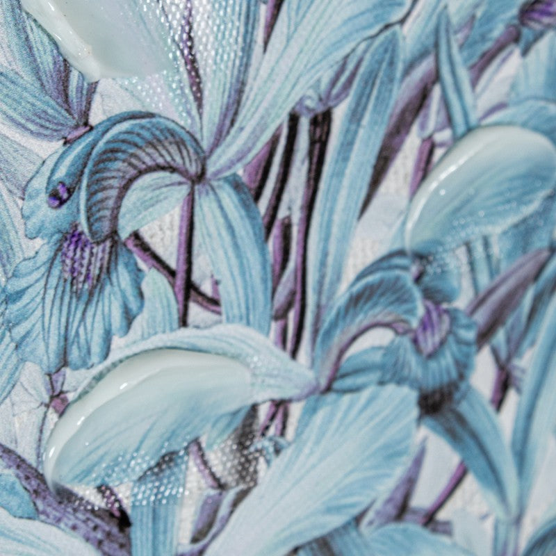 Composición del pack de cuadros florales en la pared