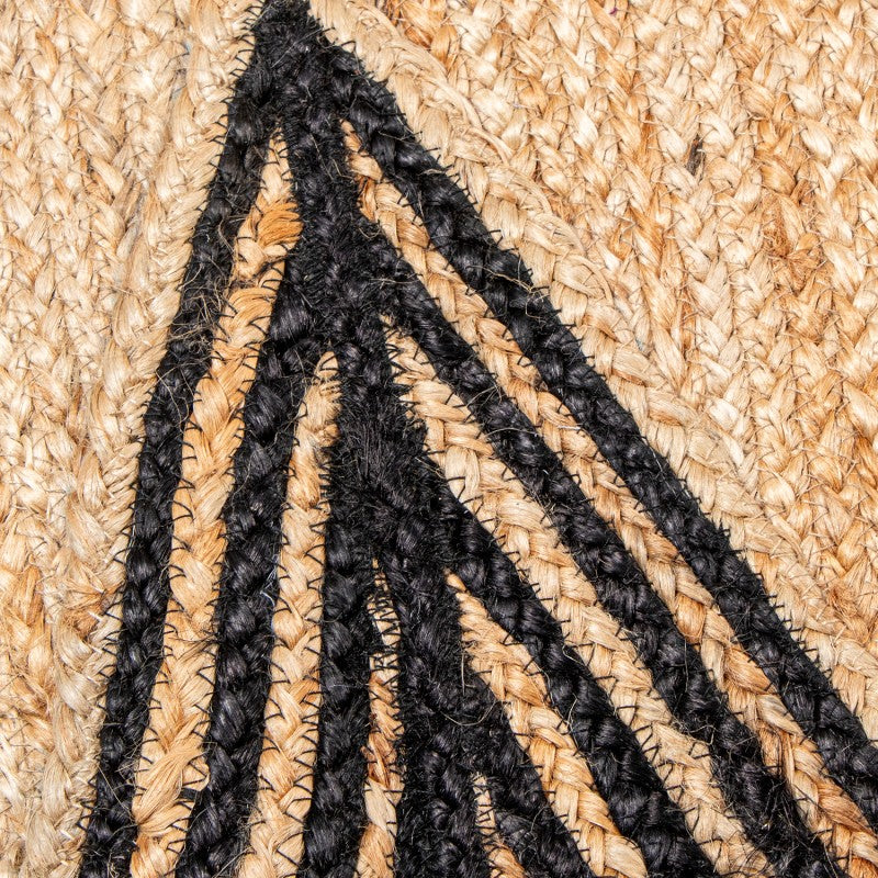 Primer plano del tejido de yute con motivo triangular negro