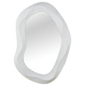 Espejo de metal blanco con forma orgánica irregular, vista frontal completa