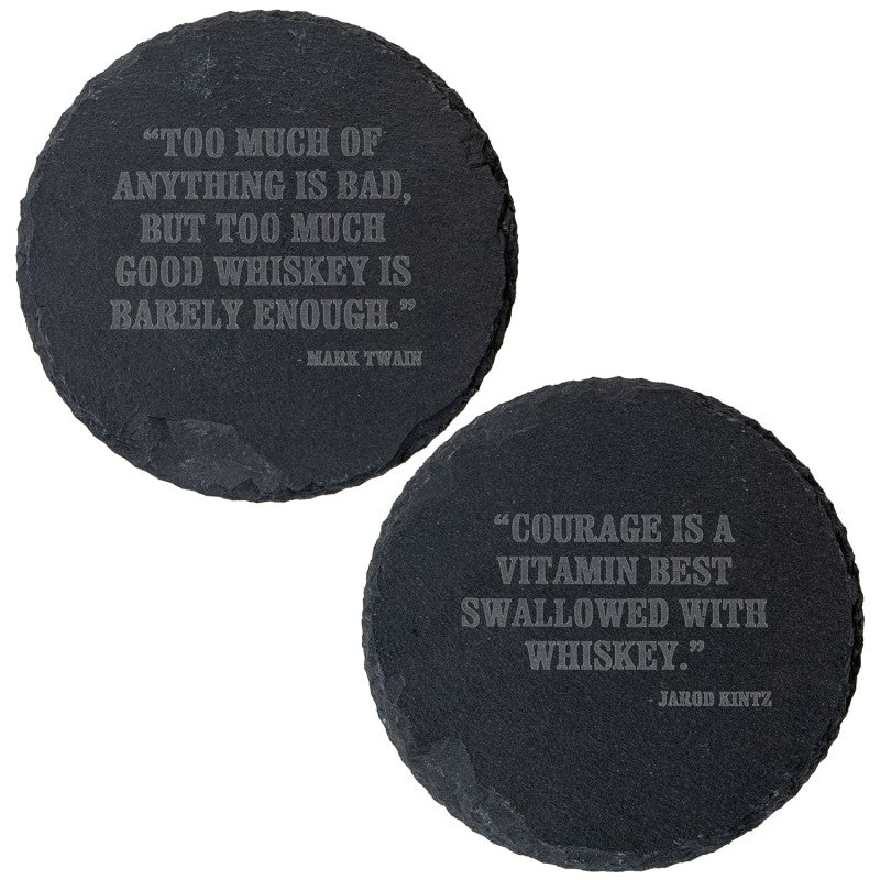 Posavasos de pizarra circulares grabados con frases sobre whisky, incluidos en el set
