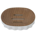 Jabonera oval con acabado imitación madera y ranuras de drenaje, borde blanco acrílico